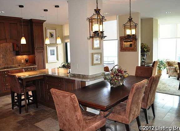 4th image of 222 Witherspoon St #902