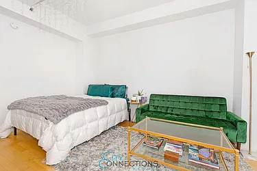 Rented by City Connections Realty