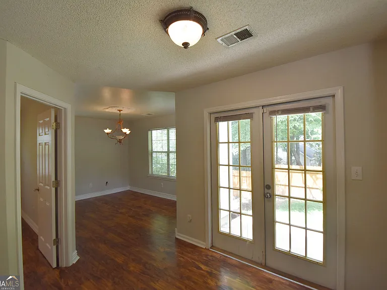 115 S Fairfield Dr — Photo 13