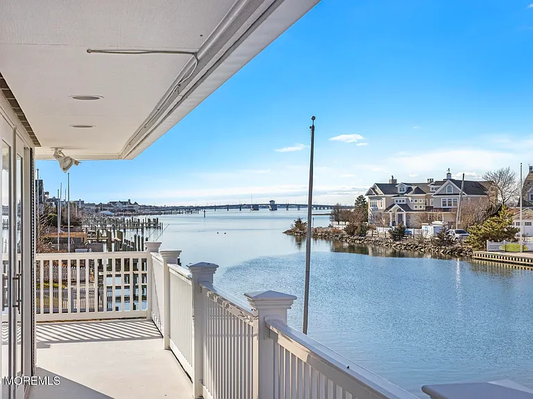 954 Barnegat Ln — Photo 106