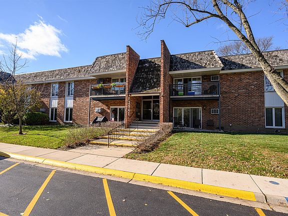 2nd image of 3941 Saratoga Ave APT 212