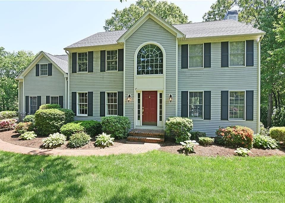 1st image of 39 Kristen Ln