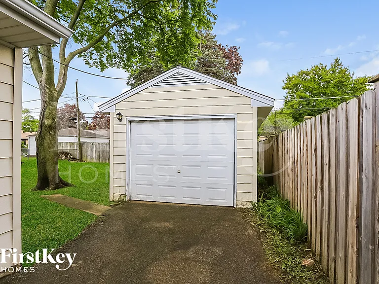 610 N Martin Ave — Photo 14