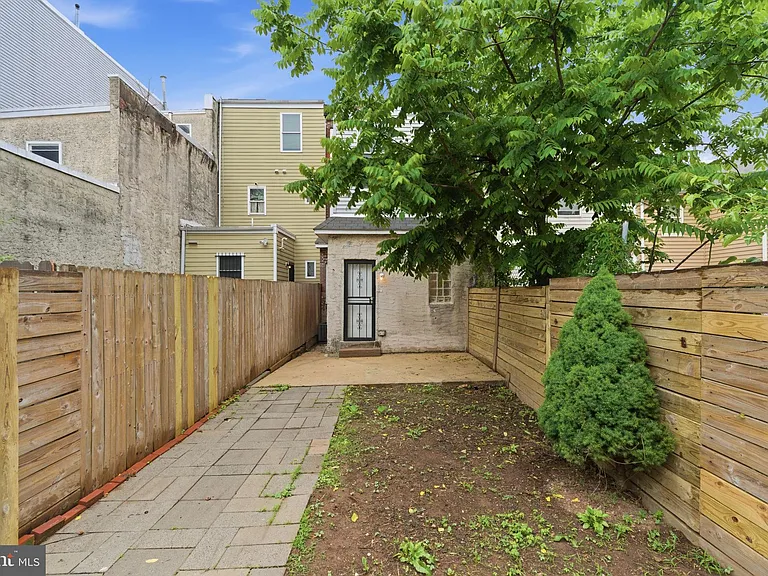 1817 N Gratz St — Photo 17
