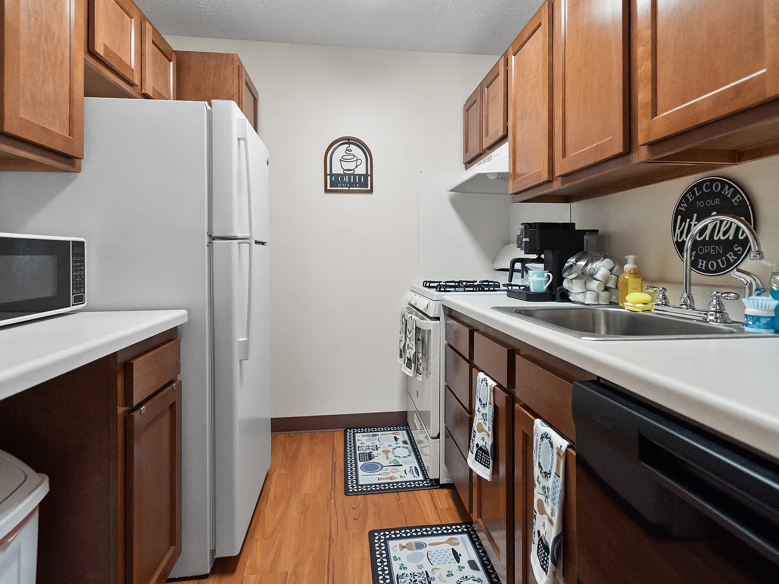 Swanson Court Apartments — Photo 3