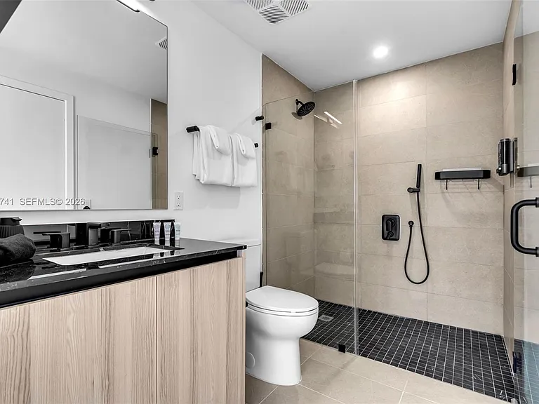 225 N Miami Ave #1709 — Photo 15
