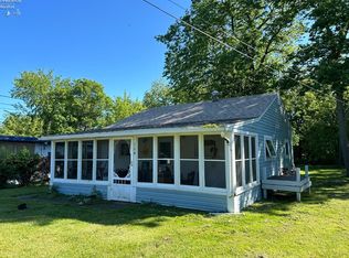 124 Lakeview Dr, Put In Bay, OH 43456