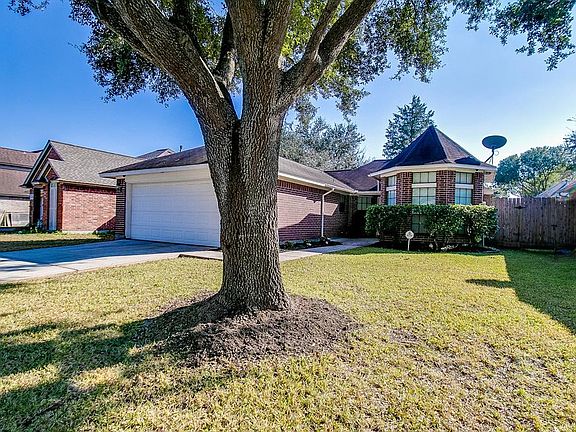 2nd image of 311 Kensington Ct