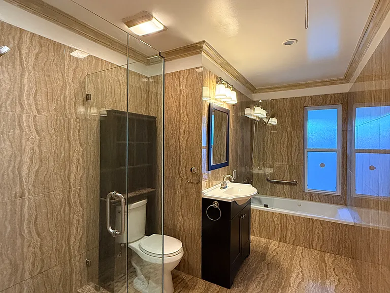 410 N Canyon Blvd — Photo 48
