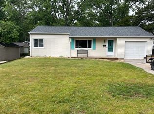 406 Taft St, Washington, IL 61571