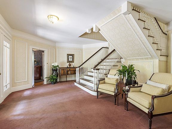 5th image of 300 Occidental Ave