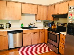 6813 Montivideo Square Ct, Falls Church, VA 22043