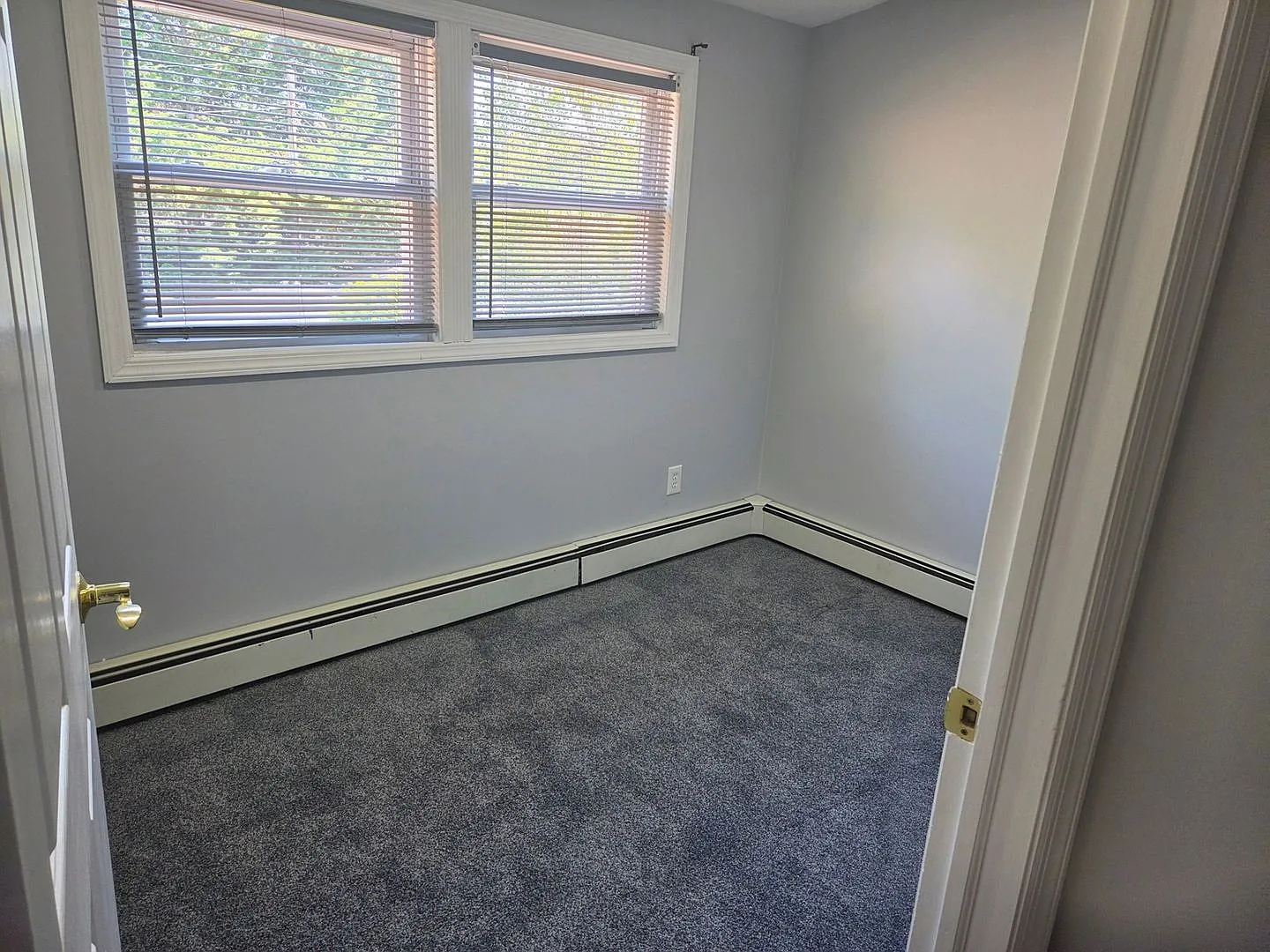 Charming 2BR 2nd floor apartment in Farmingdale — Photo 2