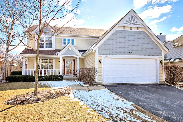 310 Fairfax Ln photo 1