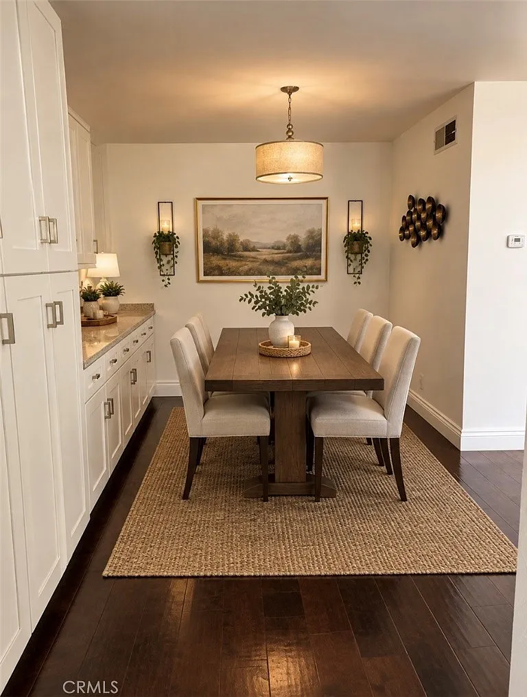 3 bed, 2.5 bath, 1464 sqft, $4,965 — Photo 4
