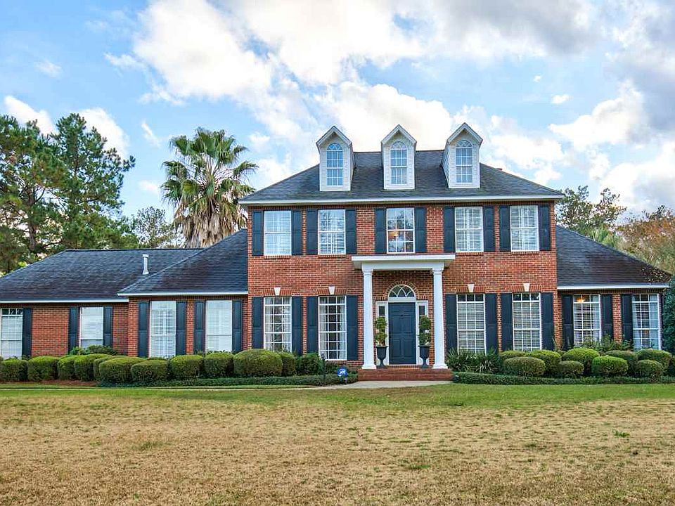 1st image of 558 Meadow Ridge Dr
