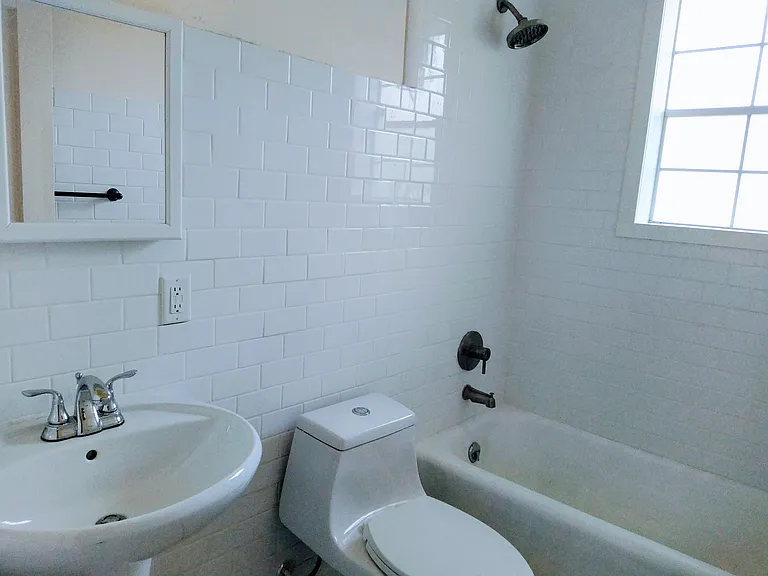 615 Probasco St #4 — Photo 6
