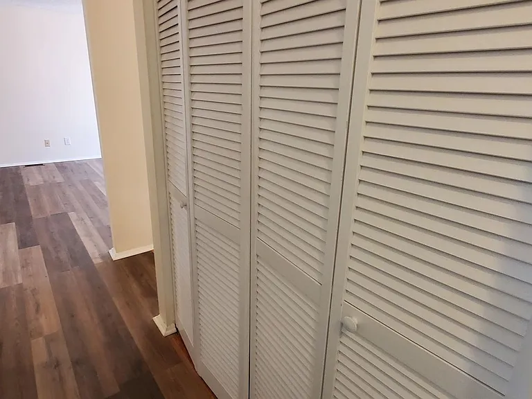 7402 Brigmore Dr — Photo 21