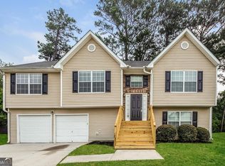 6415 E Meyer Dr, Morrow, GA 30260