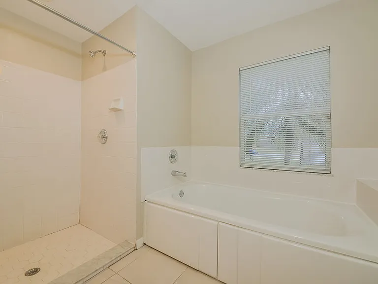 7703 33rd Ln E — Photo 12
