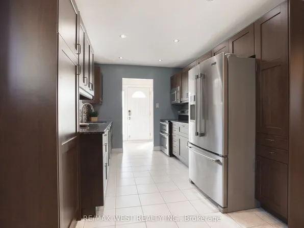 14 Souch Ct, Clarington, ON L1C 4G3