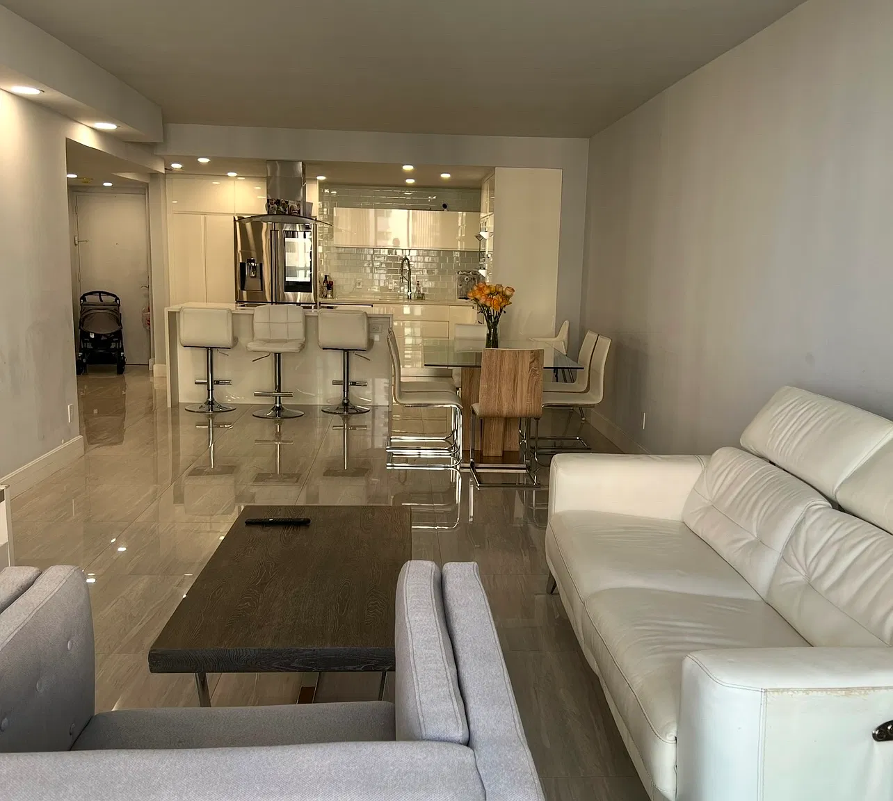 19390 Collins Ave — Photo 2