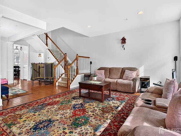 2103 Ethan Ln — Photo 3