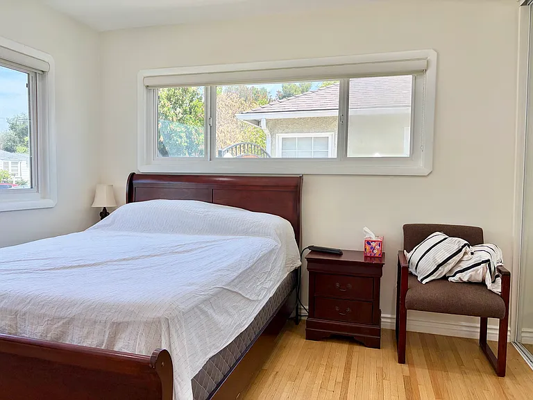 4506 Bakman Ave — Photo 28
