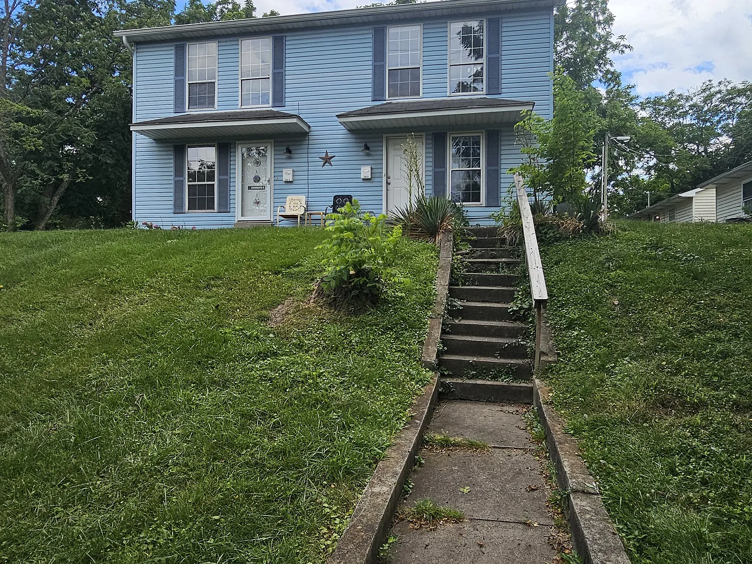 2 bed, 1.5 bath, 990 sqft, $1,400 — Photo 2