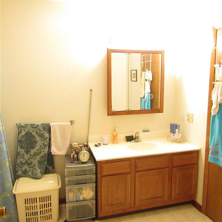 1406 Cambridge Manor Dr Schenectady NY | Zillow