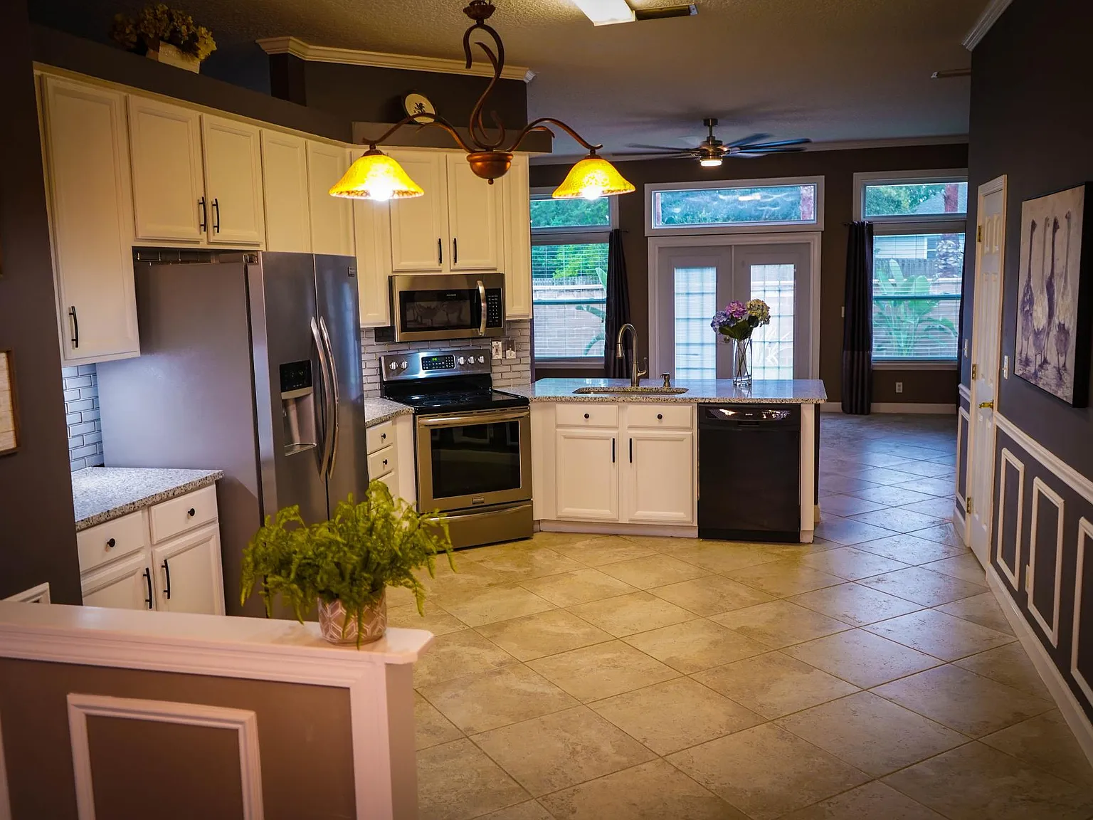 4 bed, 2003 sqft, $2,500 — Photo 2