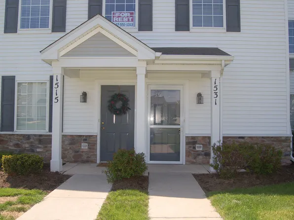 1531 Silverstone Dr Unit 1531, Carpentersville, IL 60110