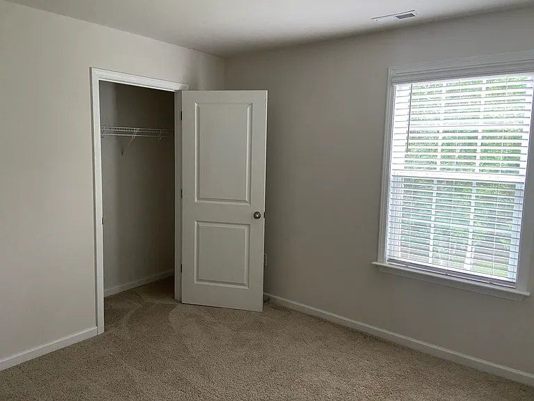 111 David Hill Dr — Photo 40