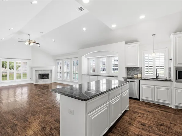 5800 New Ballinger Dr, Argyle, TX 76226
