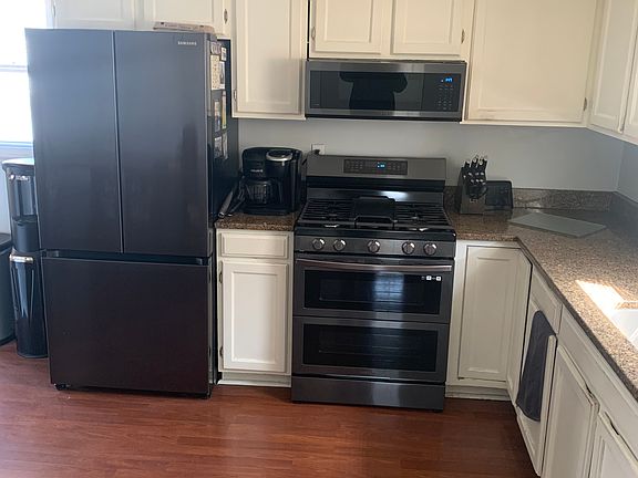 3rd image of 9545 Kennedy Ave #2