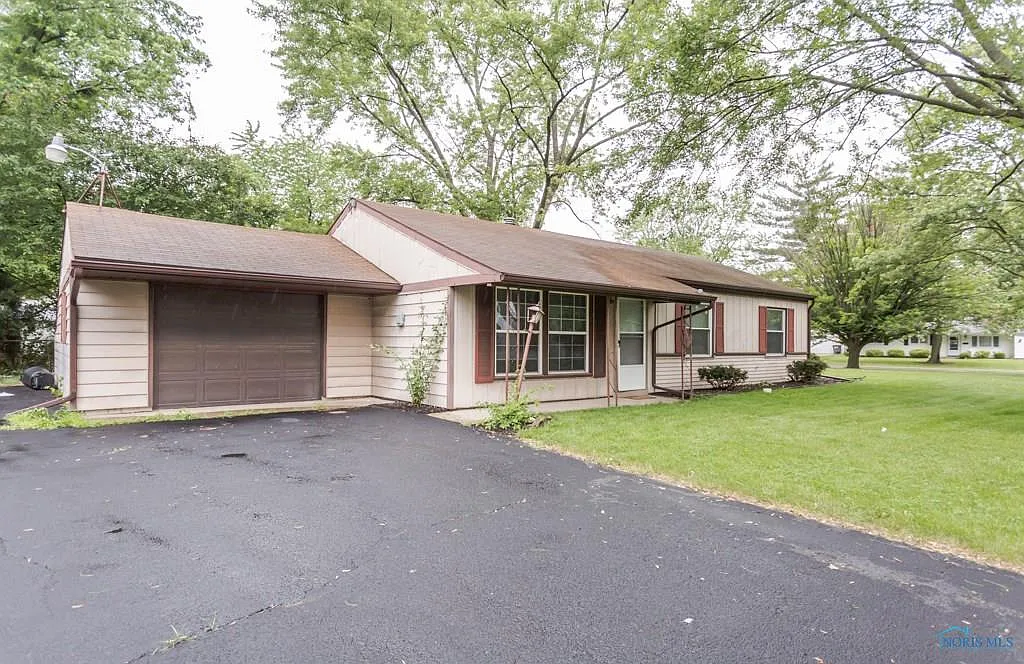3527 Prairie Ave photo 1