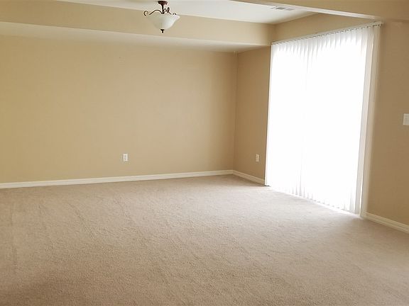 5th image of 2404 Westridge Dr