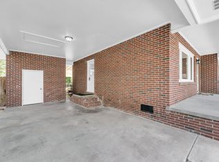 838 Quail Dr, Charleston, SC 29412