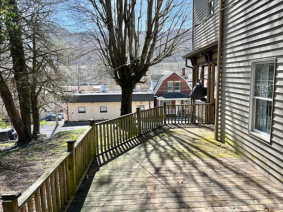 5th image of 820 Virginia Ave NW