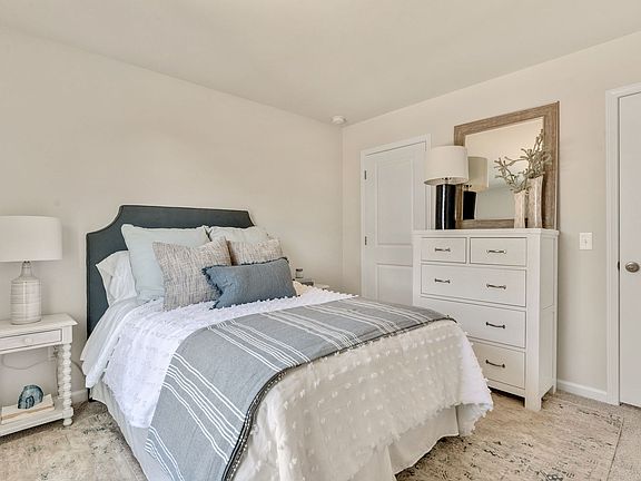 5th image of 546 Sandy Hollow Dr