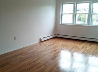 4586 161st St, Flushing, NY 11358