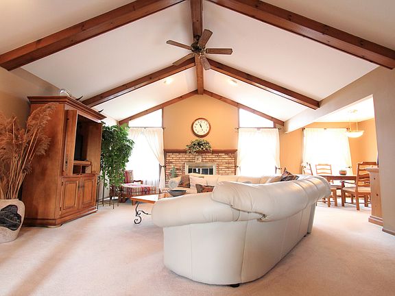 2nd image of 41050 White Haven Ct