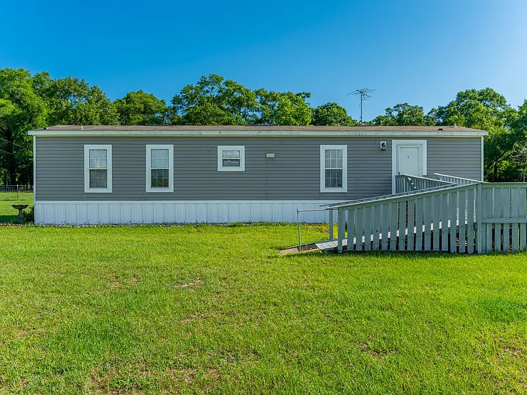 2295 Bermuda Ln — Photo 1