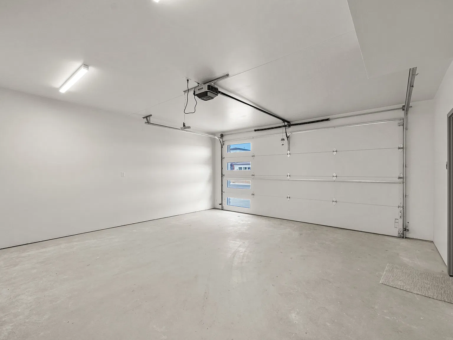 3 bed, 1492 sqft, $2,495 — Photo 1