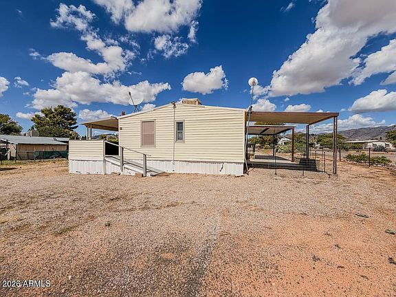 3rd image of 22655 W HENDERSON Street