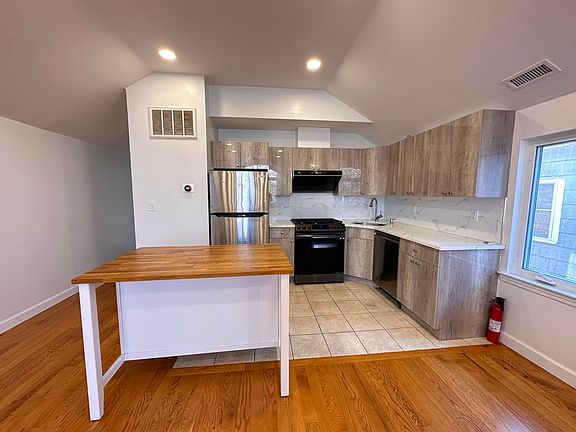 3rd image of 4015 195th St Floor 2