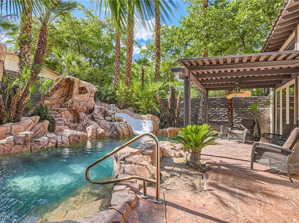 2100 Plaza Del Dios, Las Vegas, NV 89102