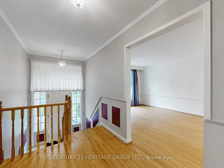1 Dunsinane Dr — Photo 31