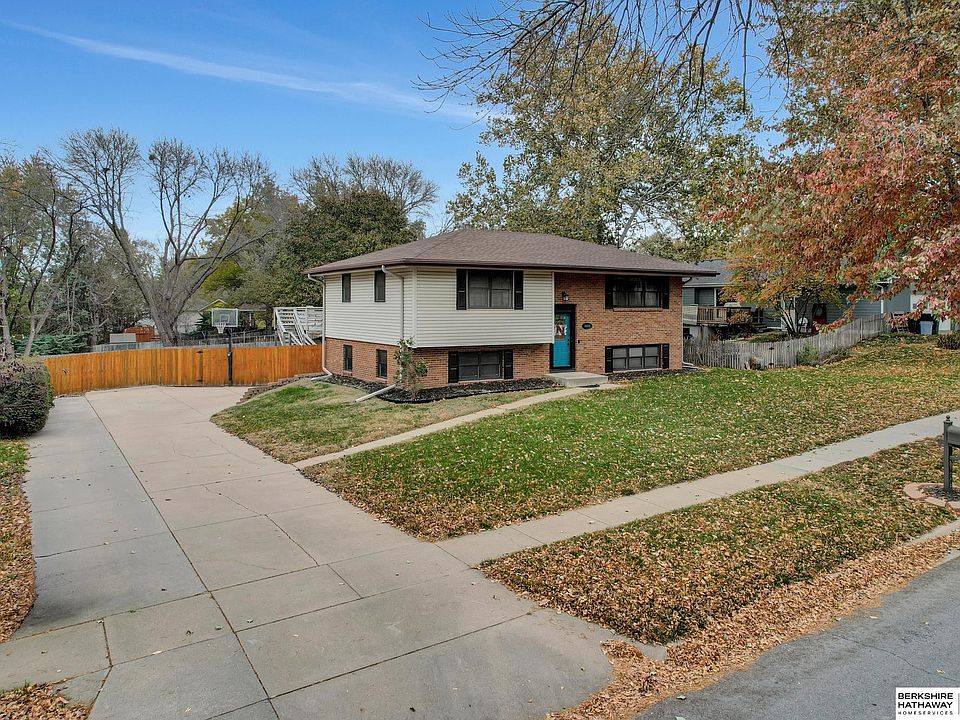 1st image of 8030 Trendwood Dr