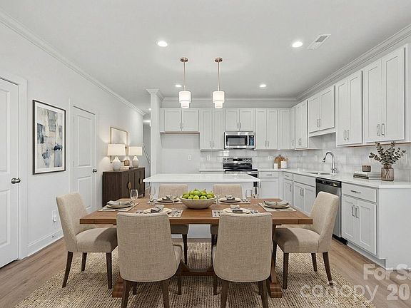 5th image of 2916 Dogwood Ave